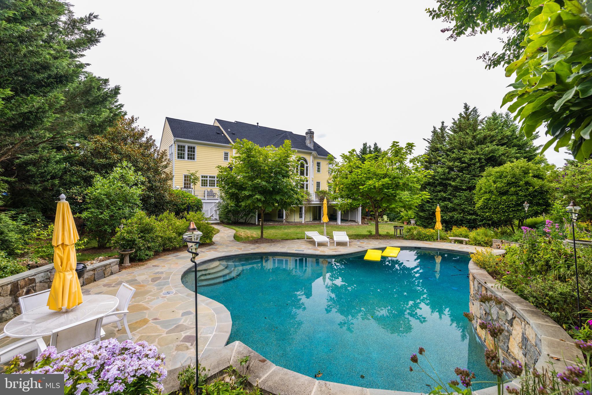 BEACON HILL - Residential