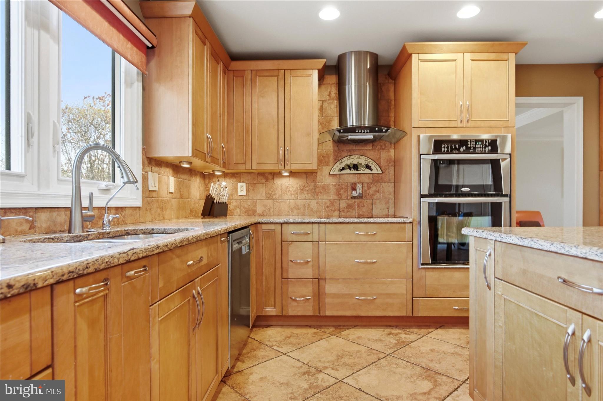 NORTHAMPTON ESTS - Residential