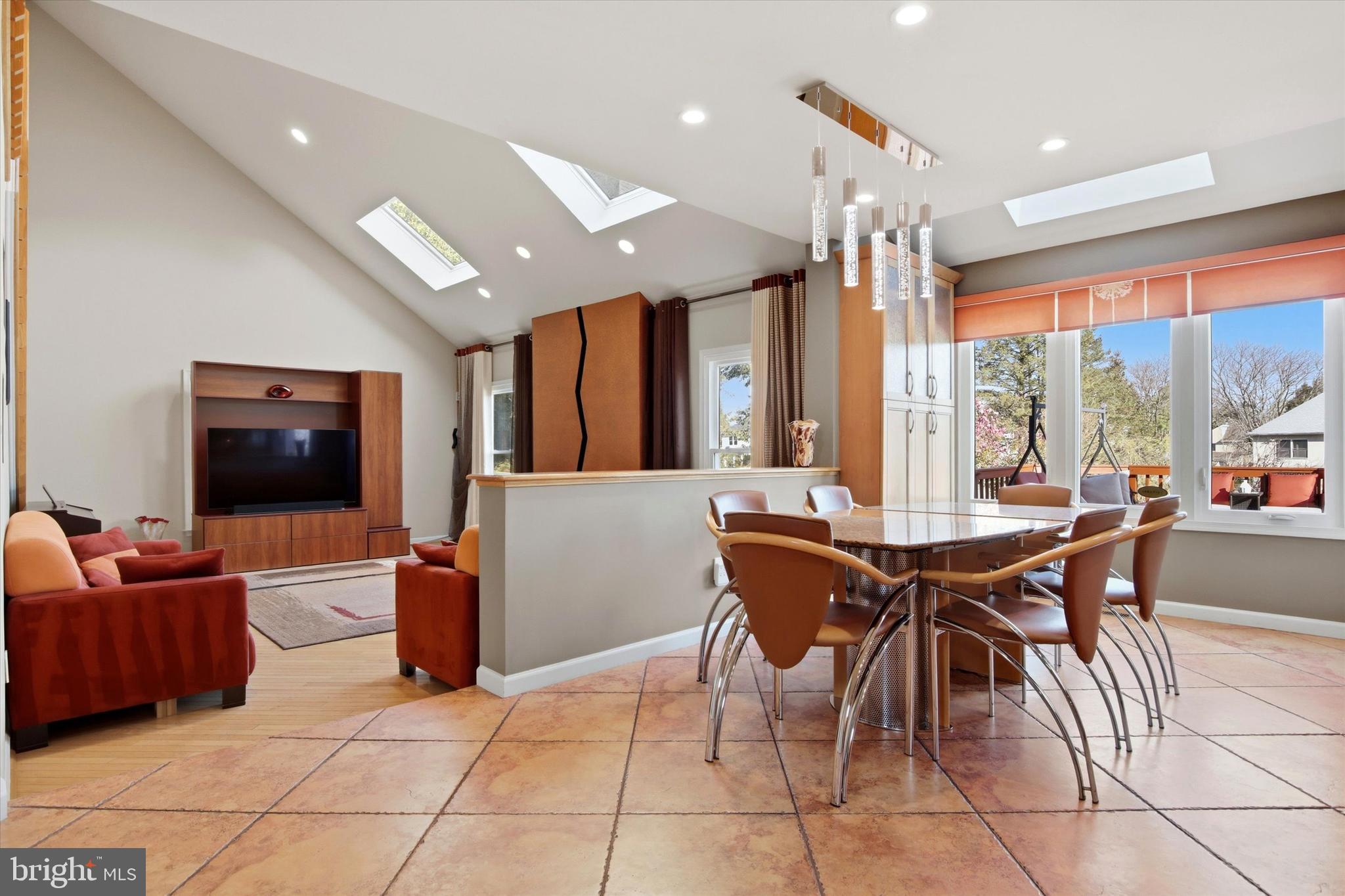 NORTHAMPTON ESTS - Residential