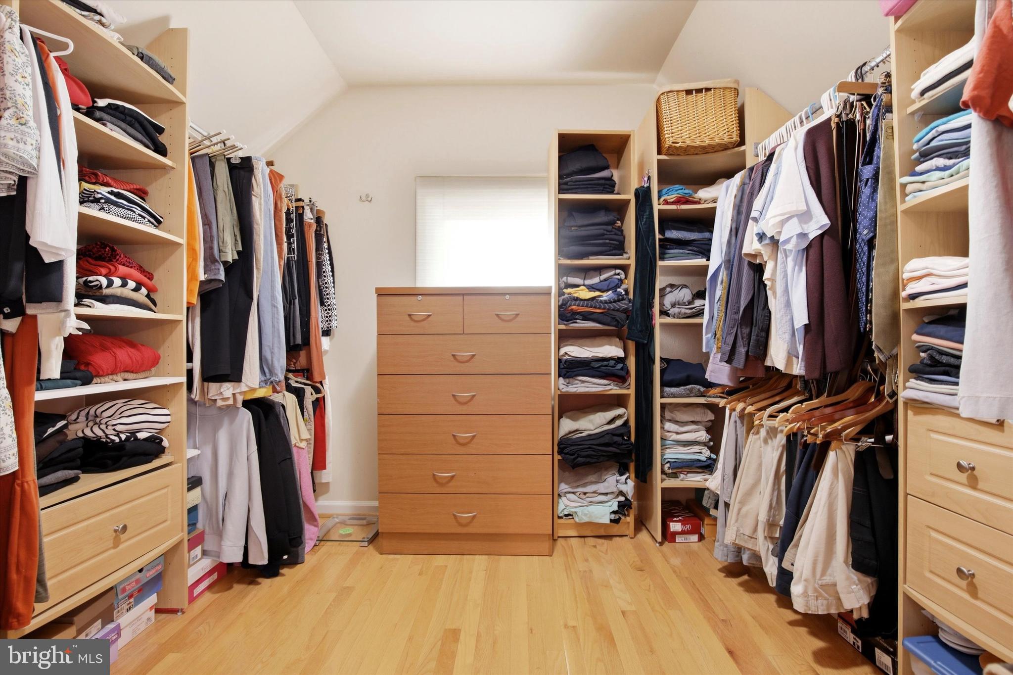 NORTHAMPTON ESTS - Residential