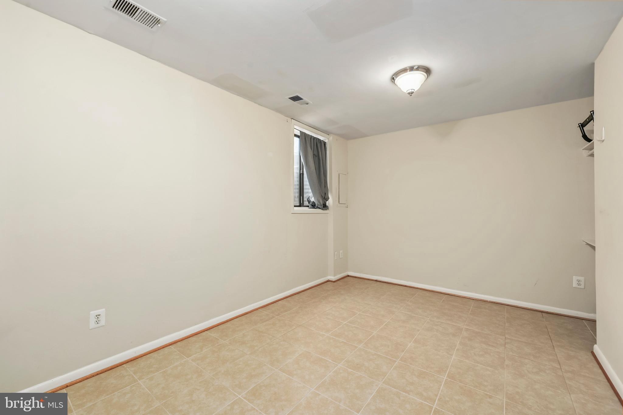 HUNINGTON RIDGE 2 - Residential