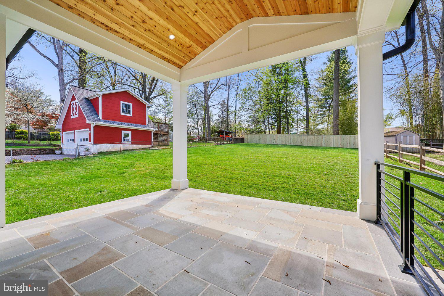 OAKLAND TERRACE - Residential