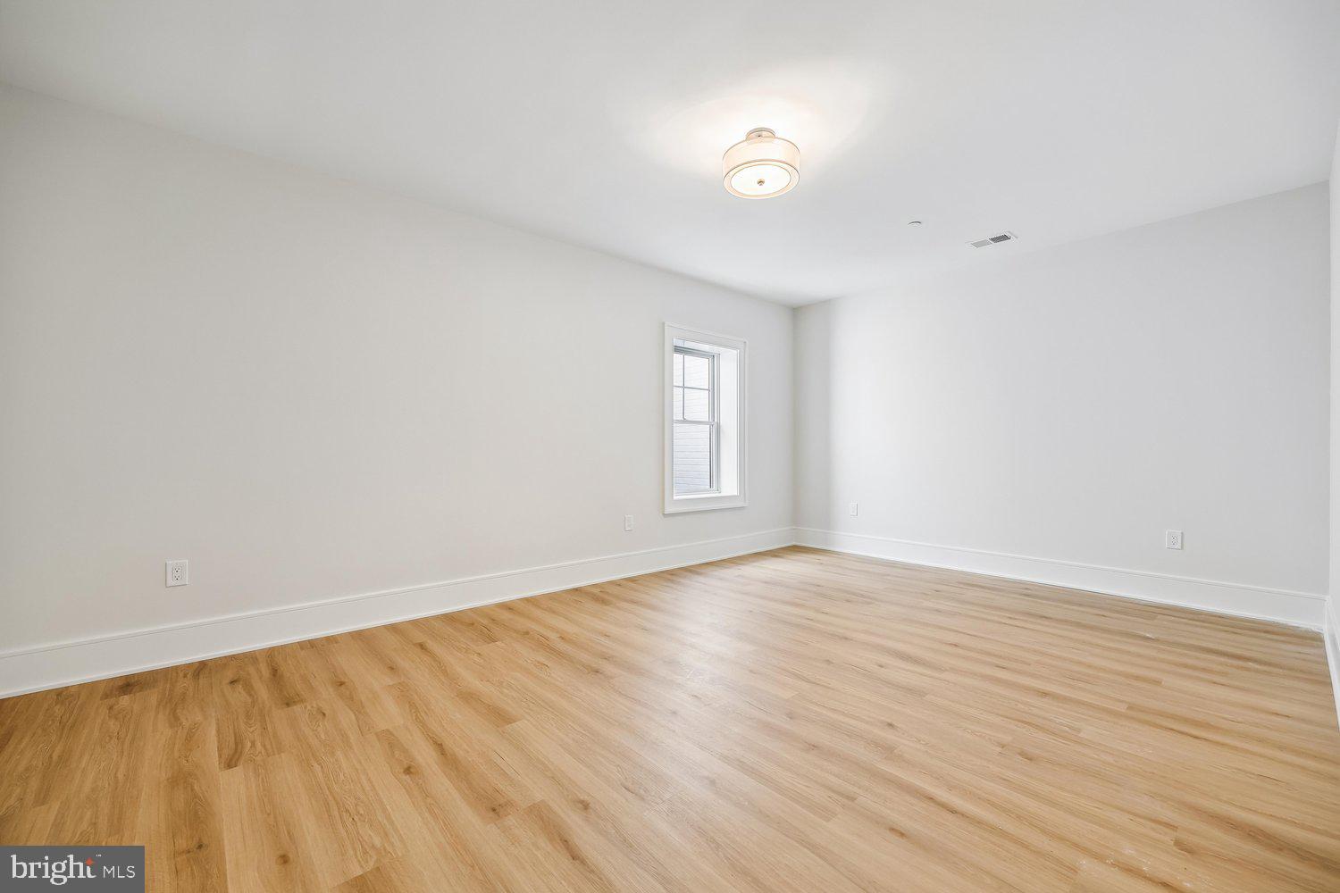 OAKLAND TERRACE - Residential