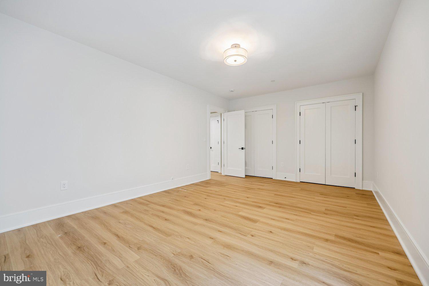 OAKLAND TERRACE - Residential