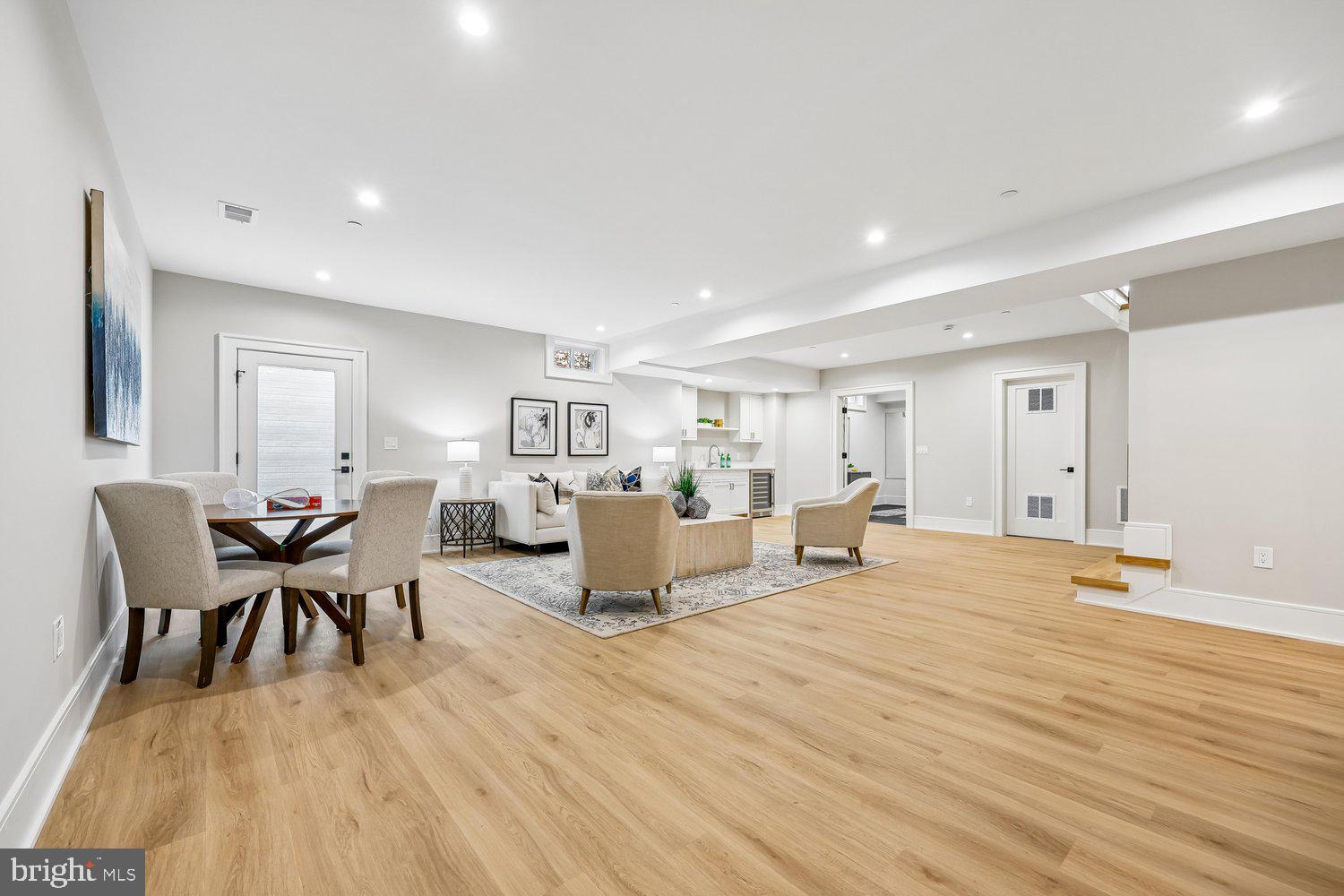 OAKLAND TERRACE - Residential