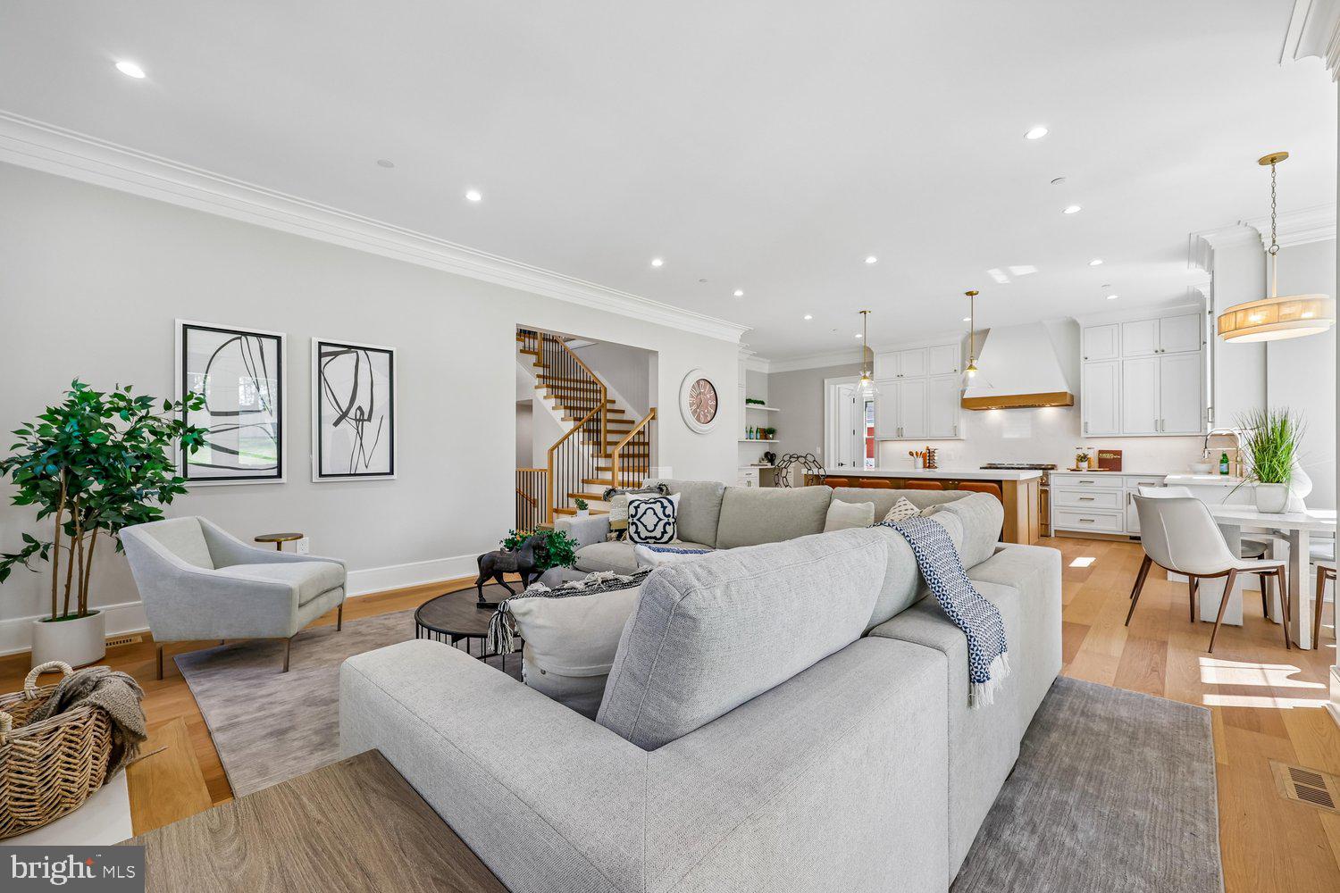 OAKLAND TERRACE - Residential