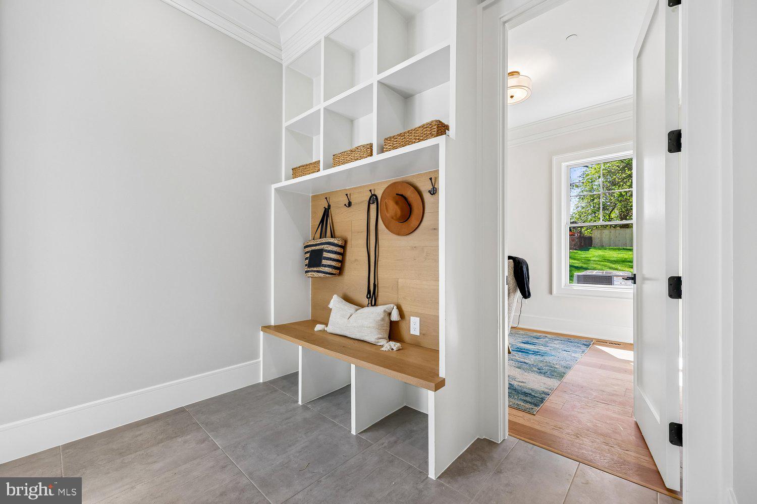 OAKLAND TERRACE - Residential