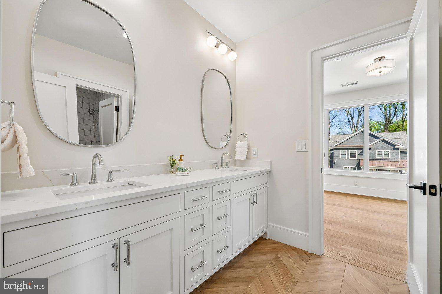 OAKLAND TERRACE - Residential