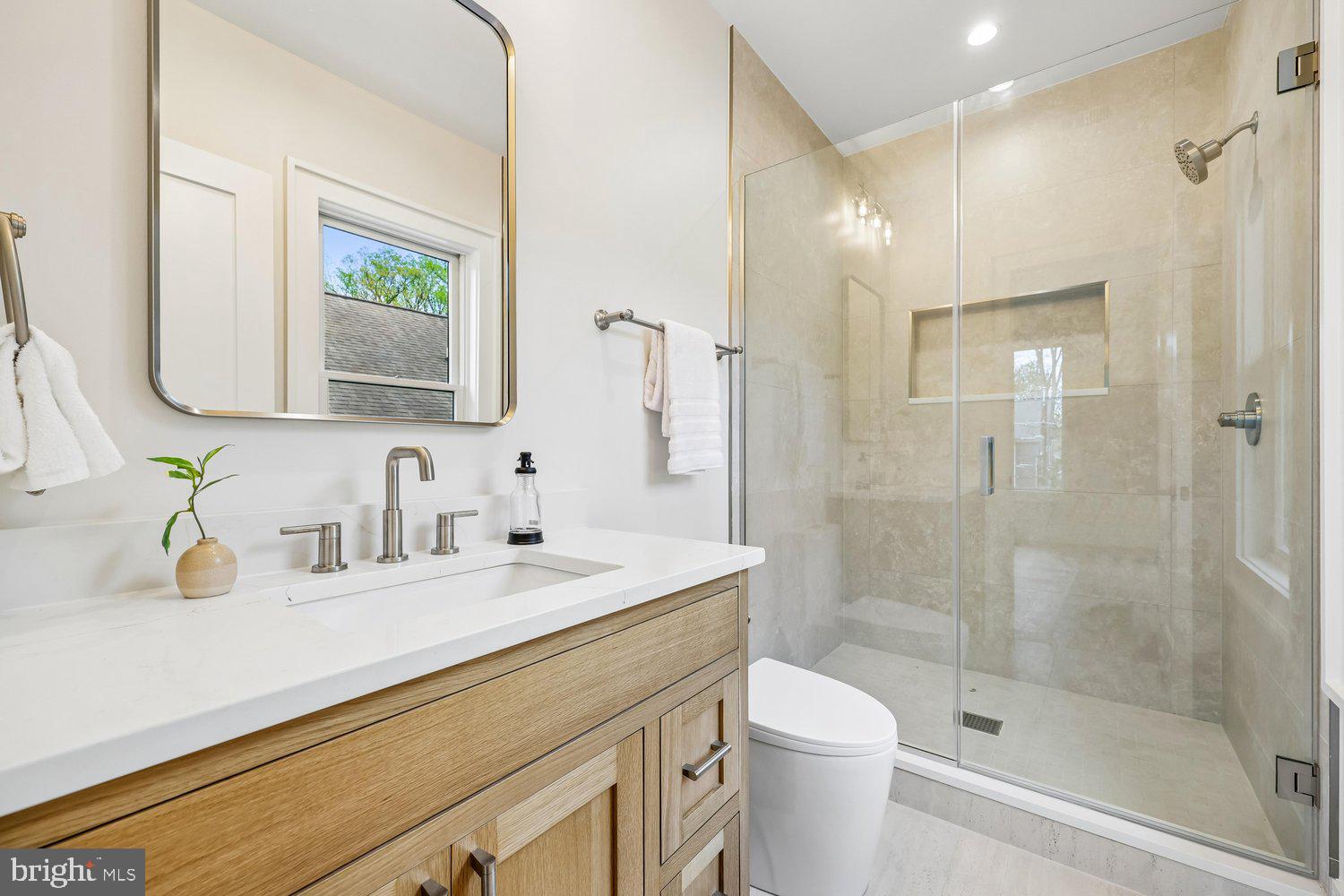 OAKLAND TERRACE - Residential