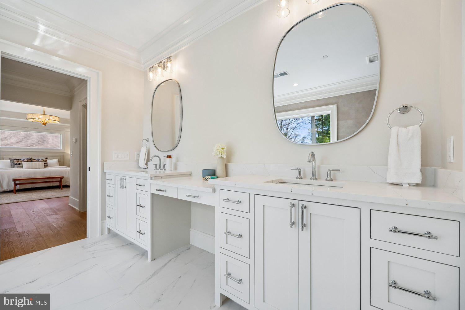 OAKLAND TERRACE - Residential