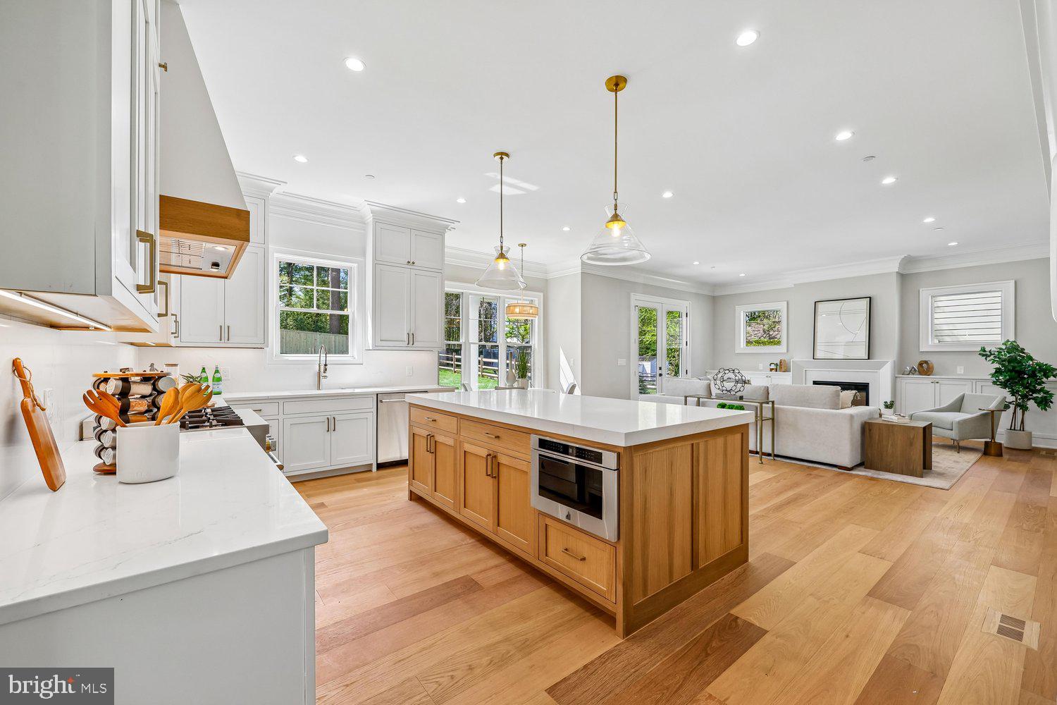 OAKLAND TERRACE - Residential