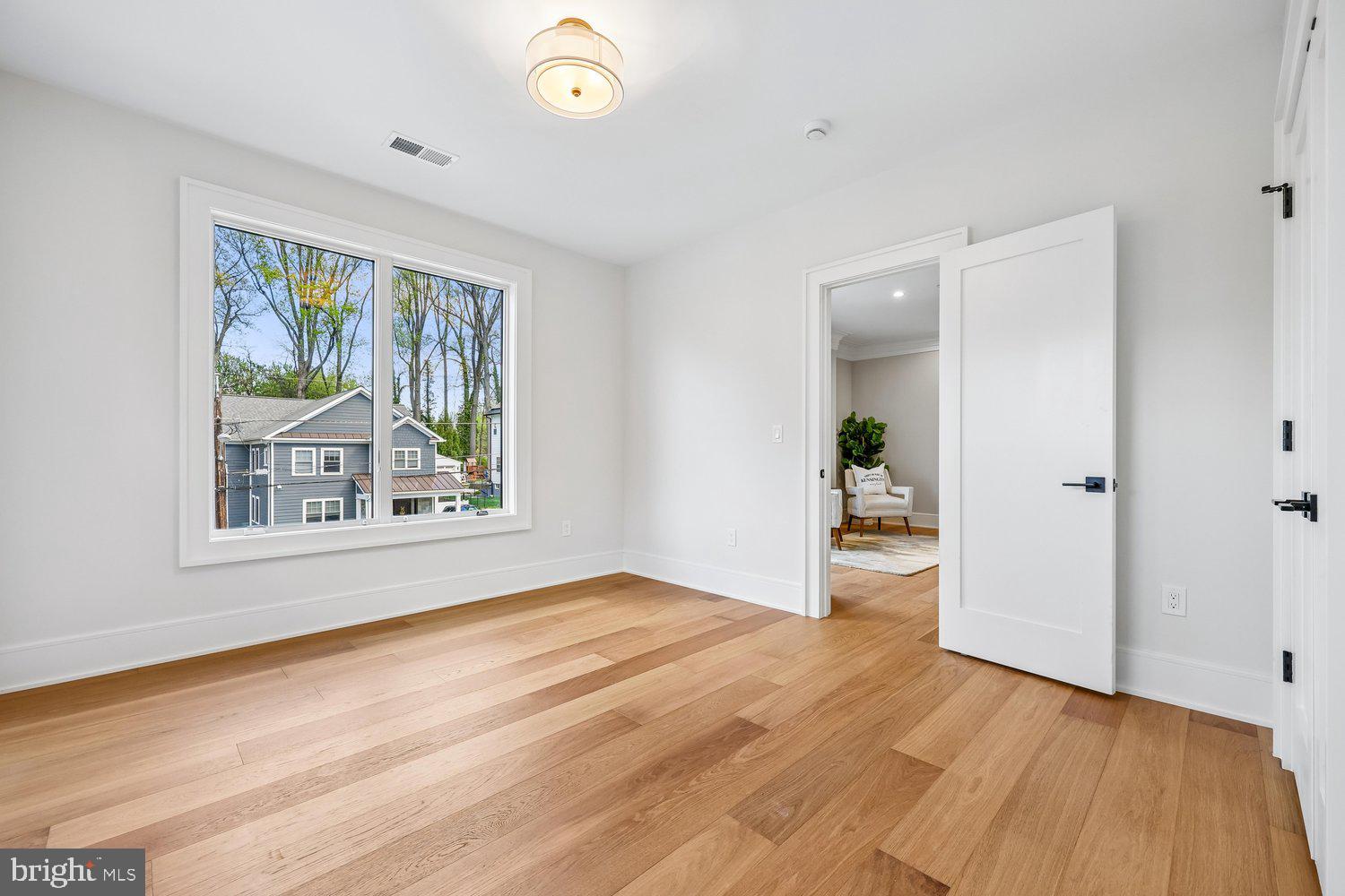 OAKLAND TERRACE - Residential