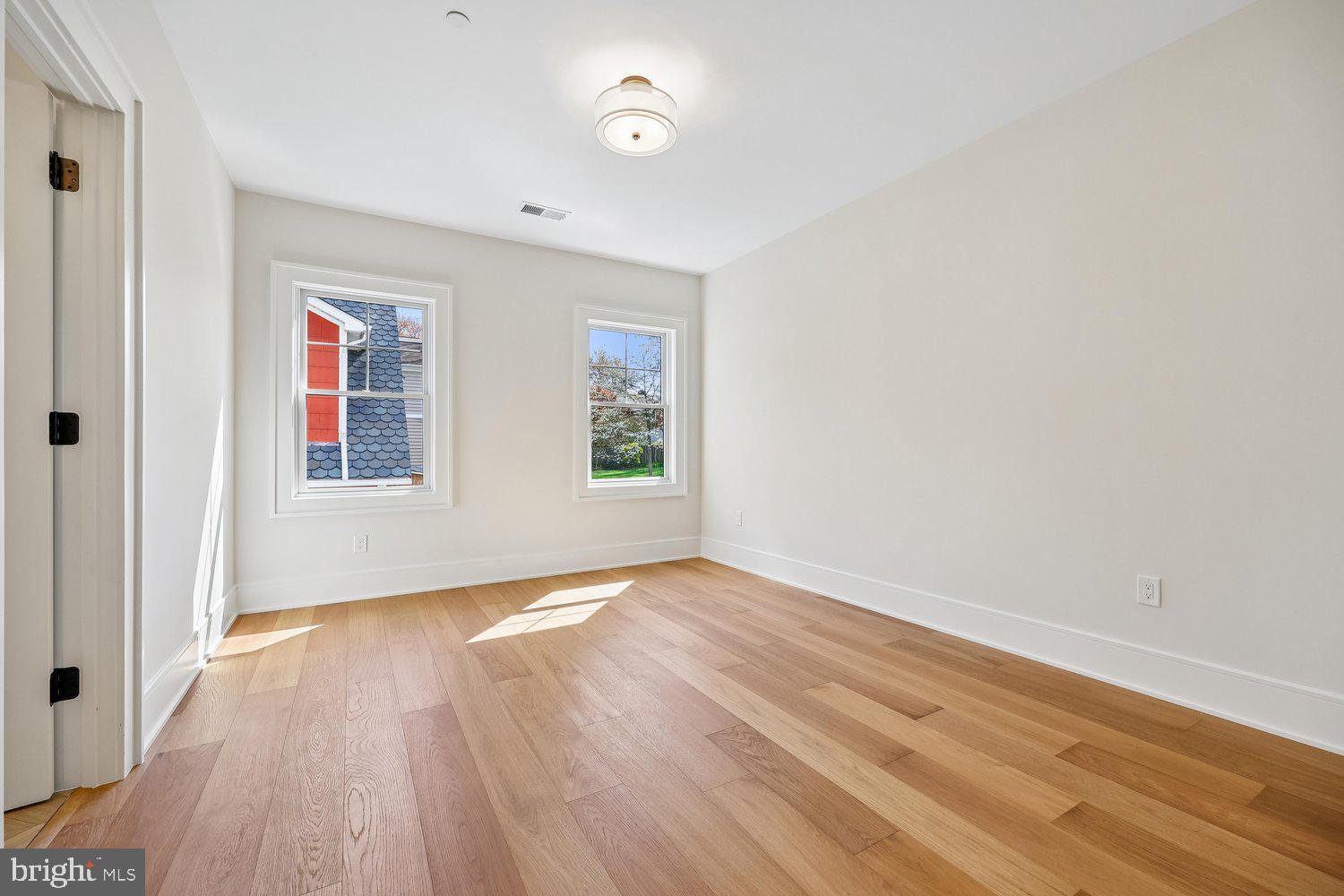 OAKLAND TERRACE - Residential