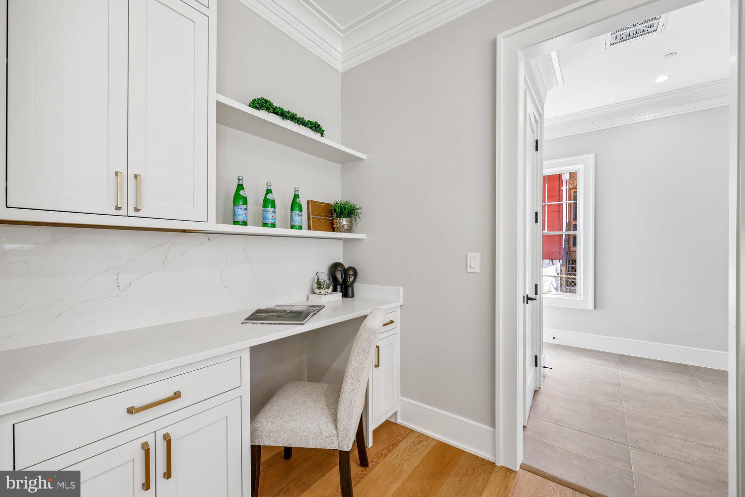 OAKLAND TERRACE - Residential