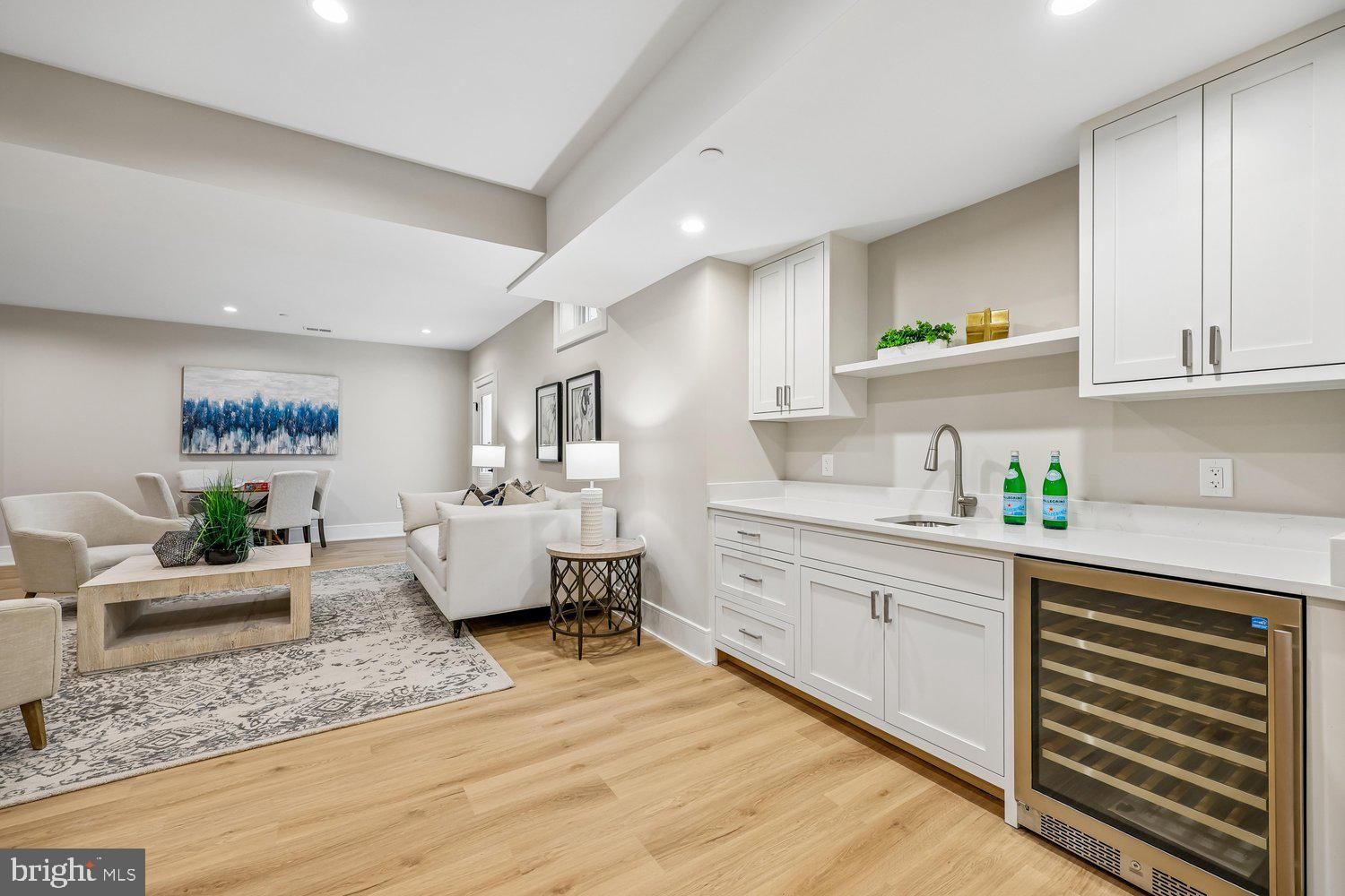 OAKLAND TERRACE - Residential