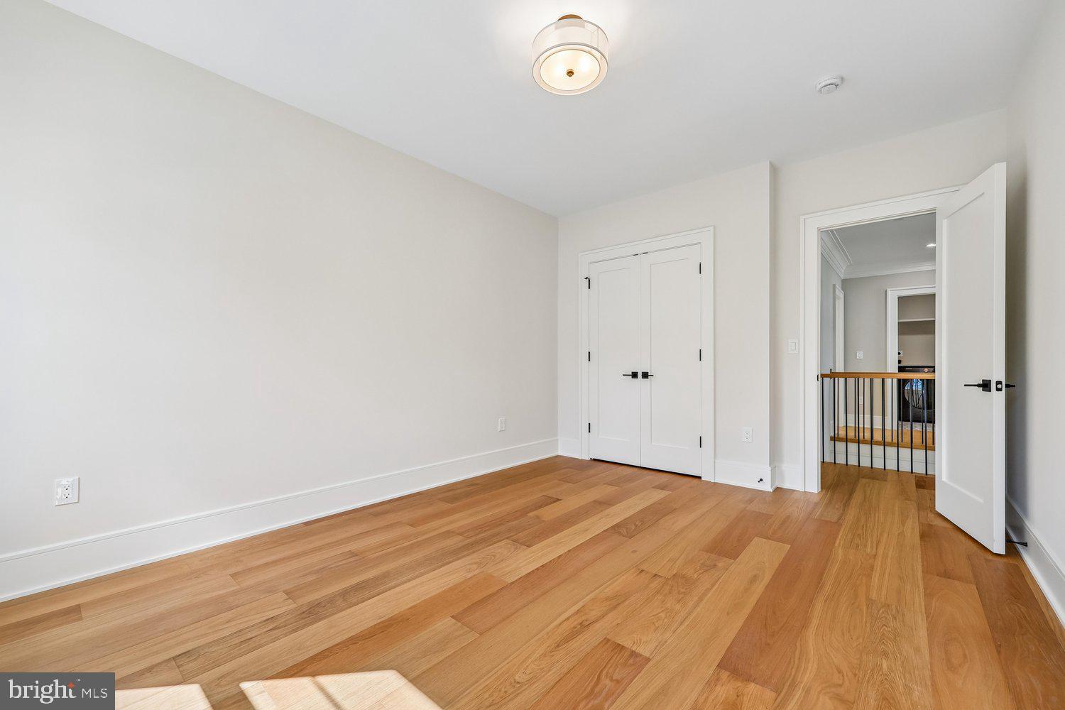 OAKLAND TERRACE - Residential