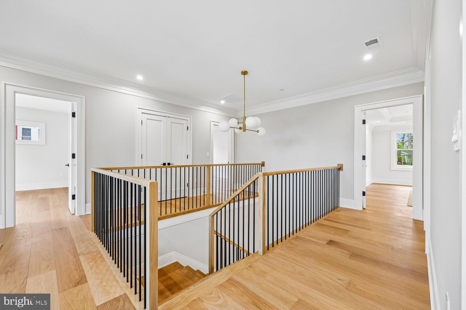 OAKLAND TERRACE - Residential