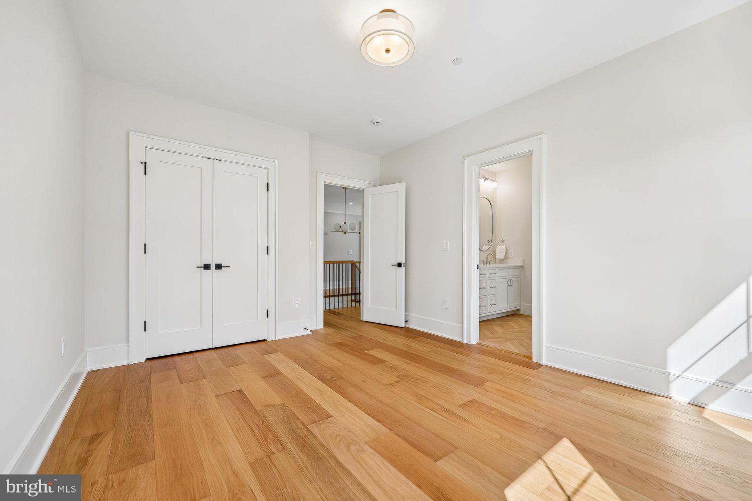 OAKLAND TERRACE - Residential