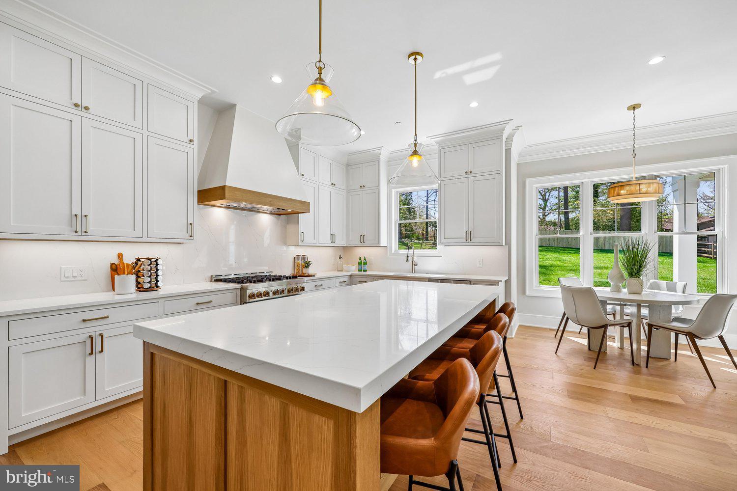 OAKLAND TERRACE - Residential