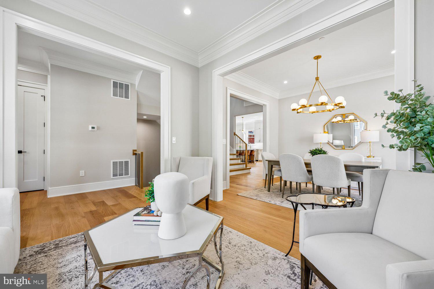 OAKLAND TERRACE - Residential