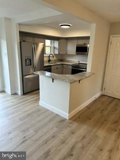 ORCHARD COURTS - Residential Lease