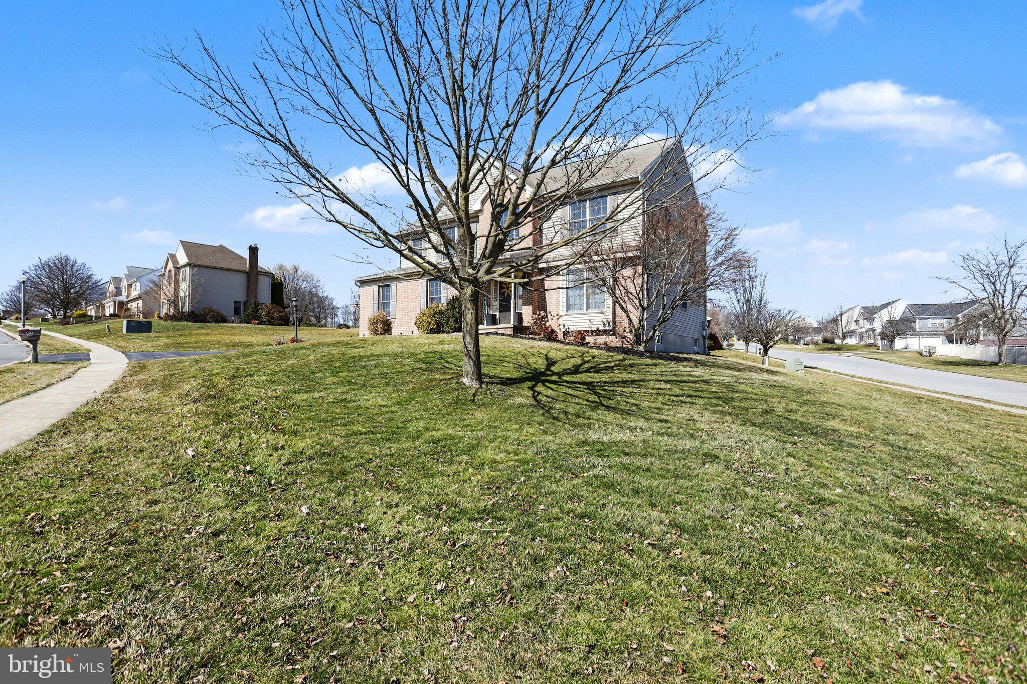 815 BUCKINGHAM BOULEVARD
