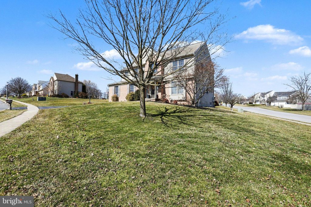 Photo of 815 Buckingham Boulevard, ELIZABETHTOWN, PA 17022 (MLS # PALA2088618)