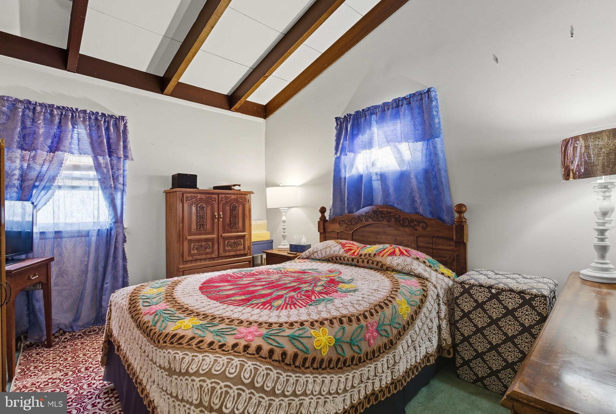 SUNRISE CEDARS - Residential