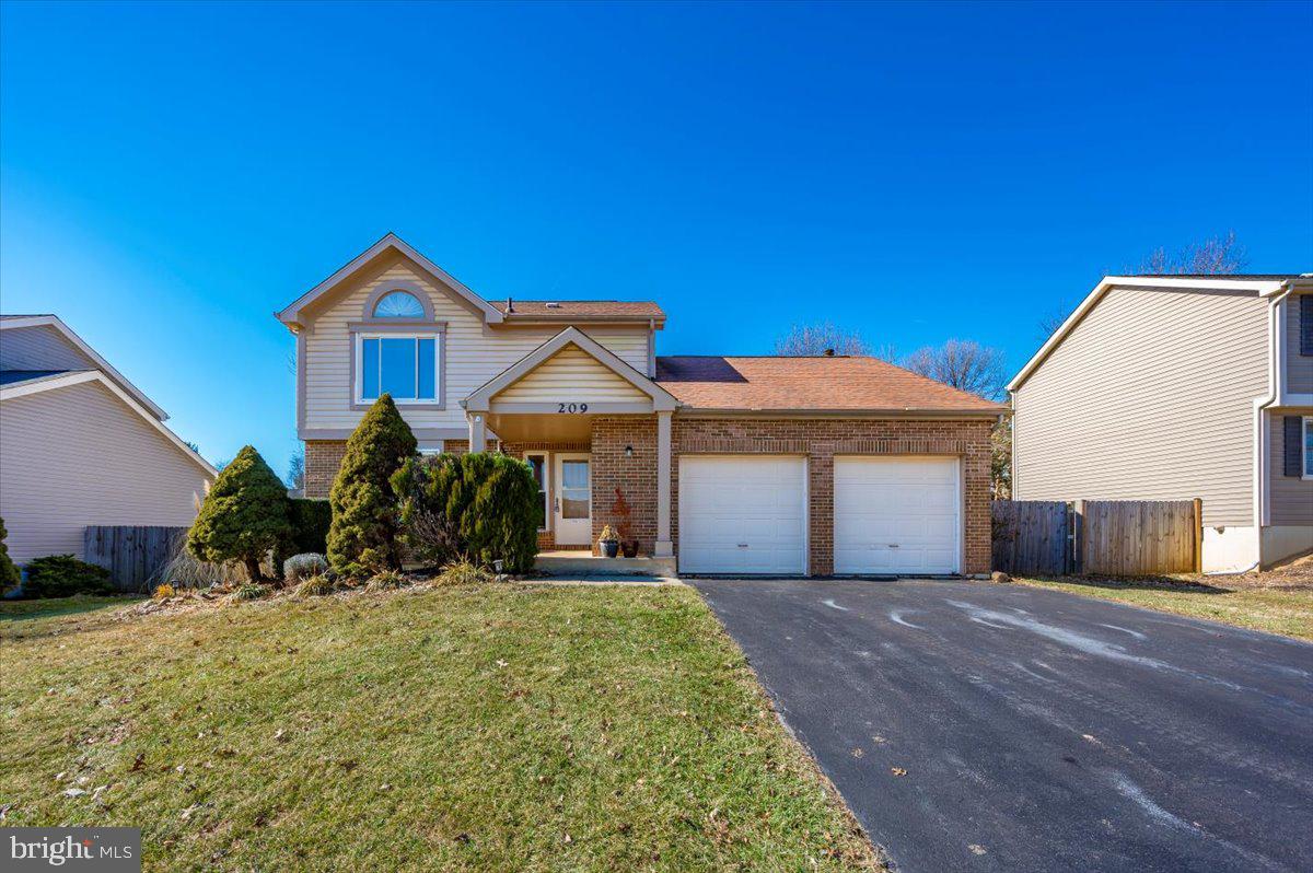 FOUNTAIN ROCK MANOR - Residential