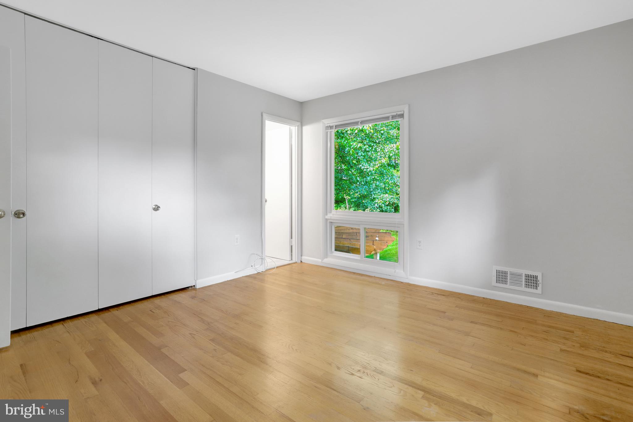 CANTERBURY WOODS - Residential