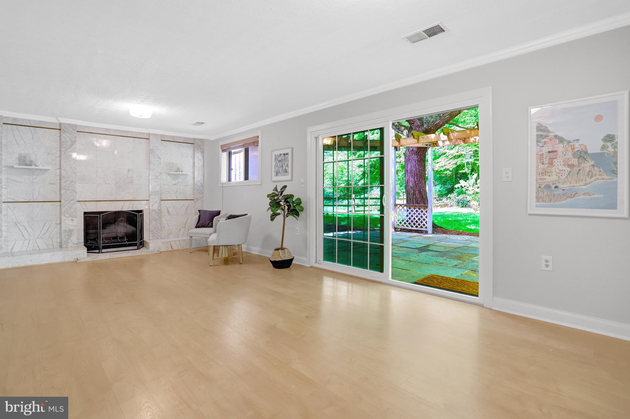 CANTERBURY WOODS - Residential