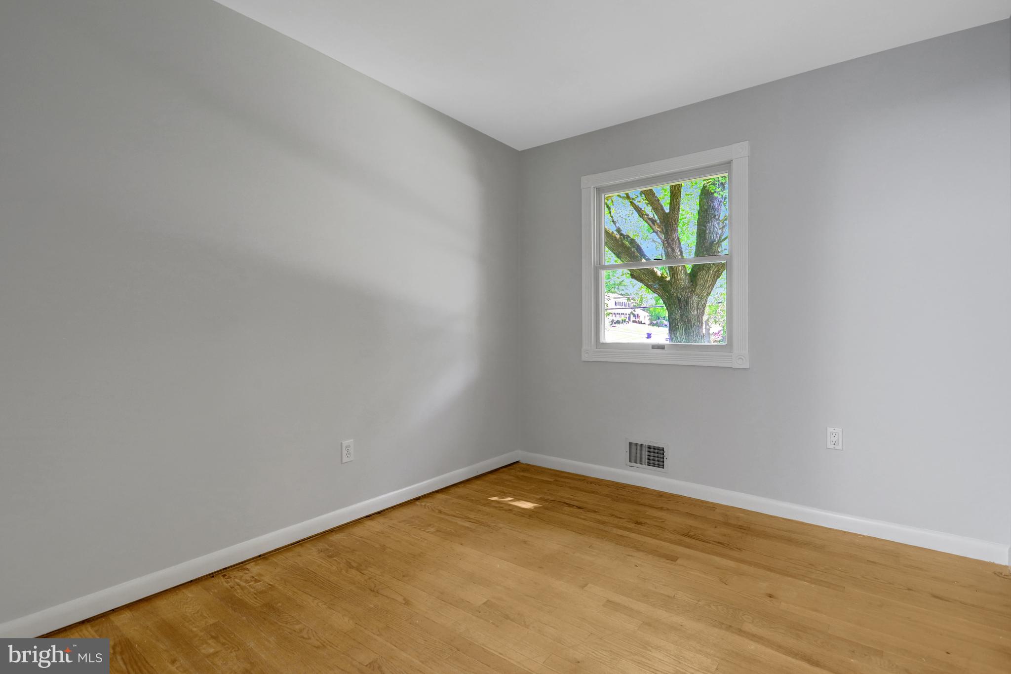 CANTERBURY WOODS - Residential