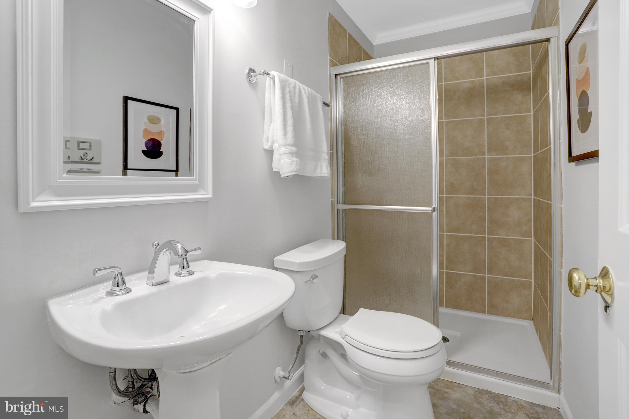 CANTERBURY WOODS - Residential