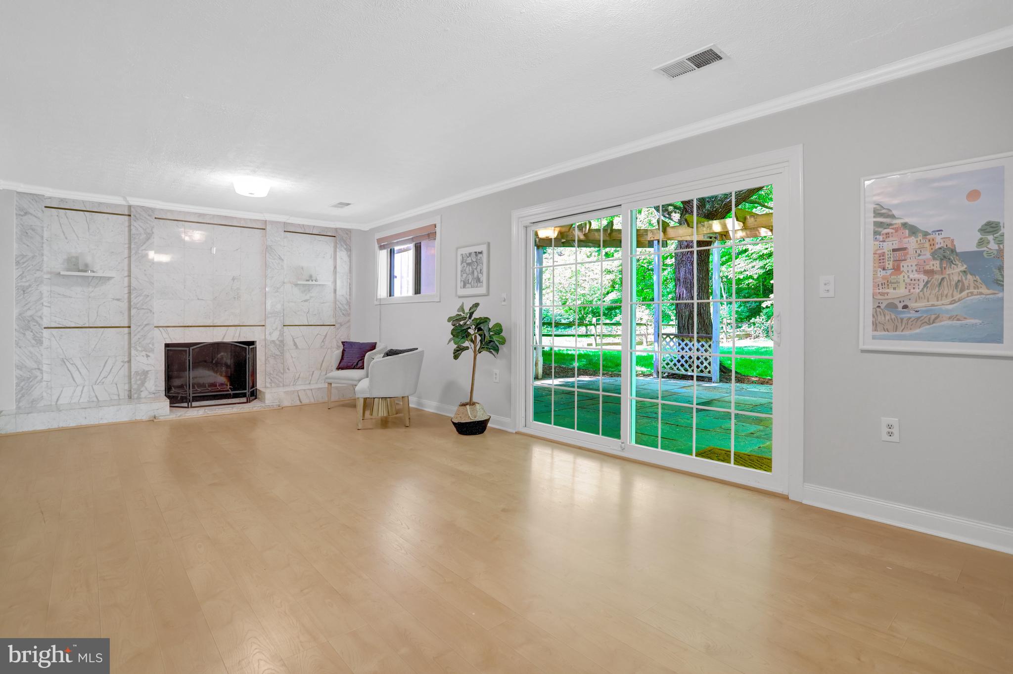 CANTERBURY WOODS - Residential