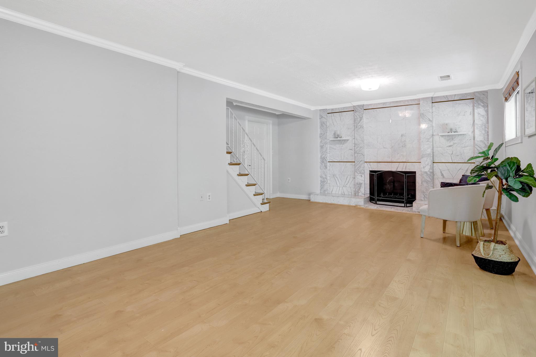 CANTERBURY WOODS - Residential