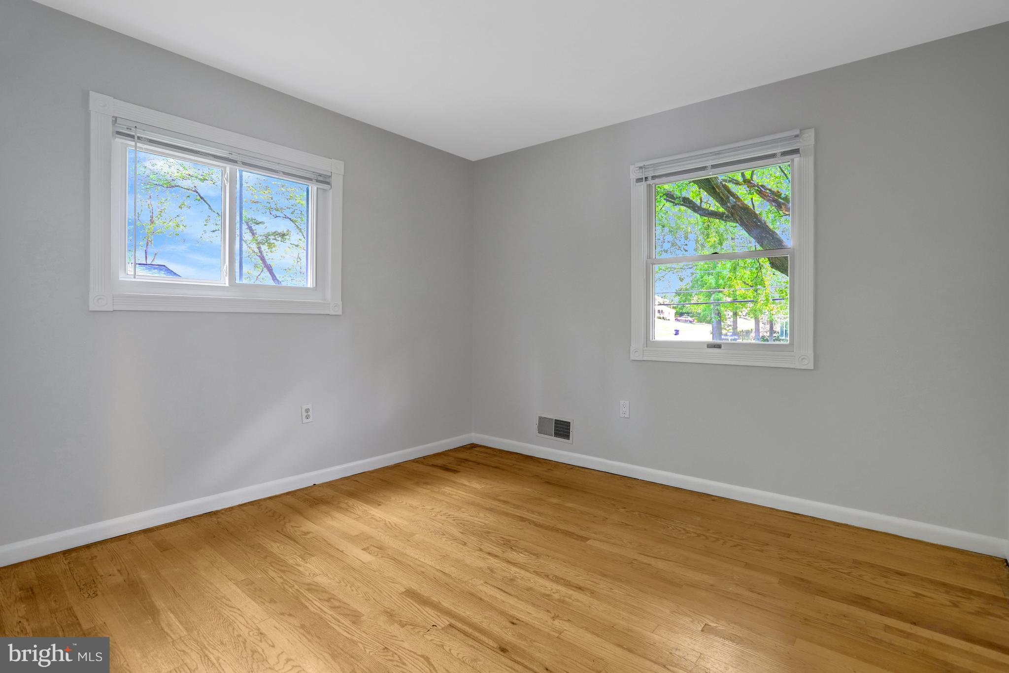 CANTERBURY WOODS - Residential