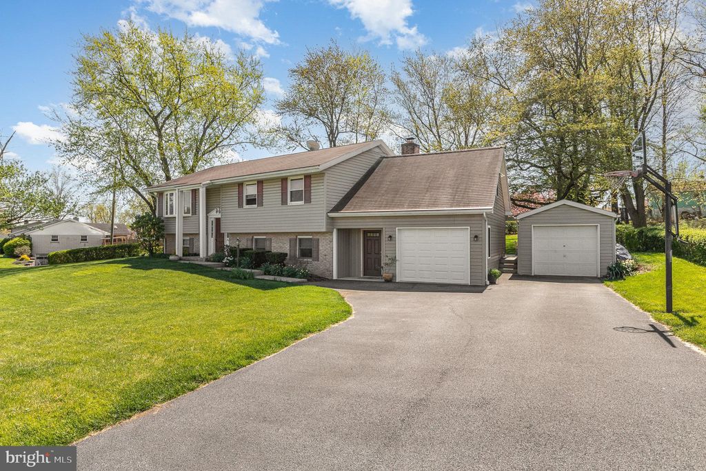 Photo of 202 Watercress Lane, Elizabethtown, PA 17022 (MLS # PALA2049788)