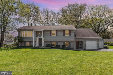 Photo of 202 Watercress Lane, Elizabethtown, PA 17022 (MLS # PALA2049788)