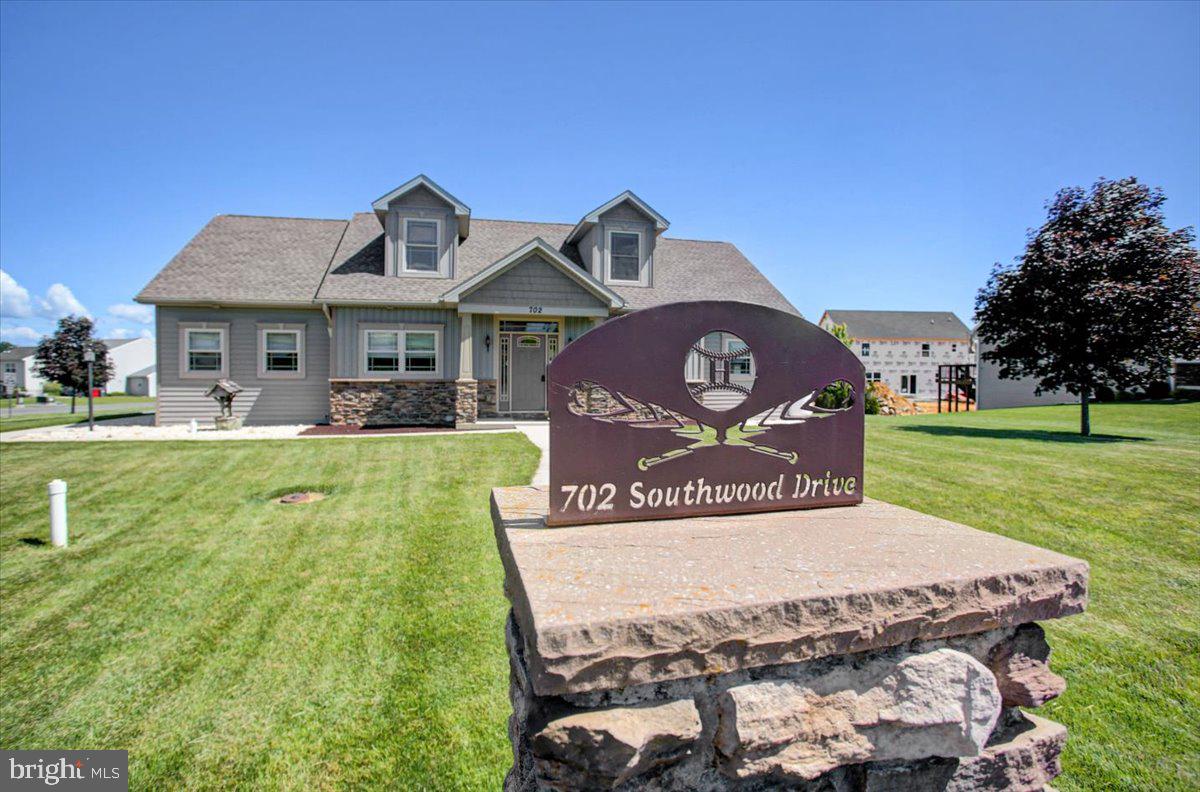 702 SOUTHWOOD DRIVE