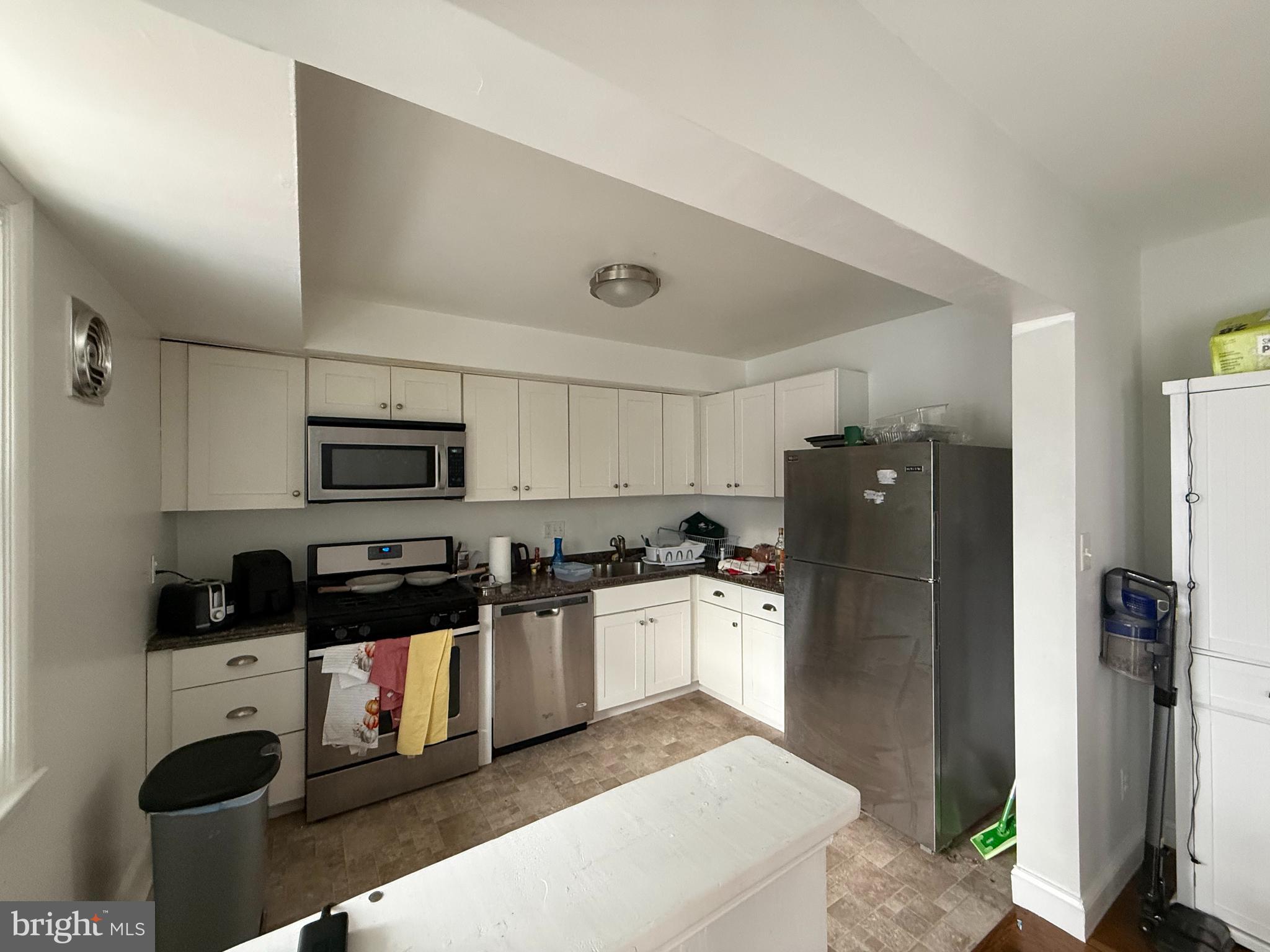 VILLAGES OF HOMELAND - Residential