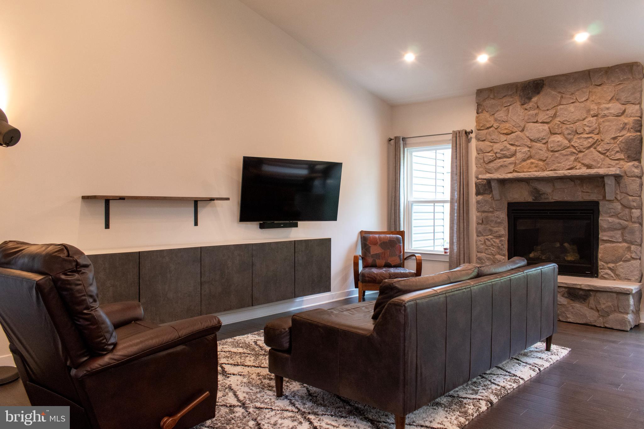 BROOKSIDE - Residential