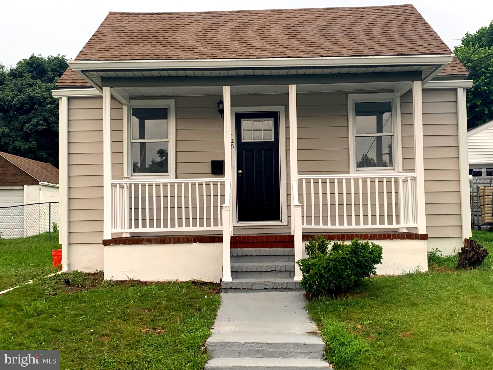 125 GROVER AVENUE