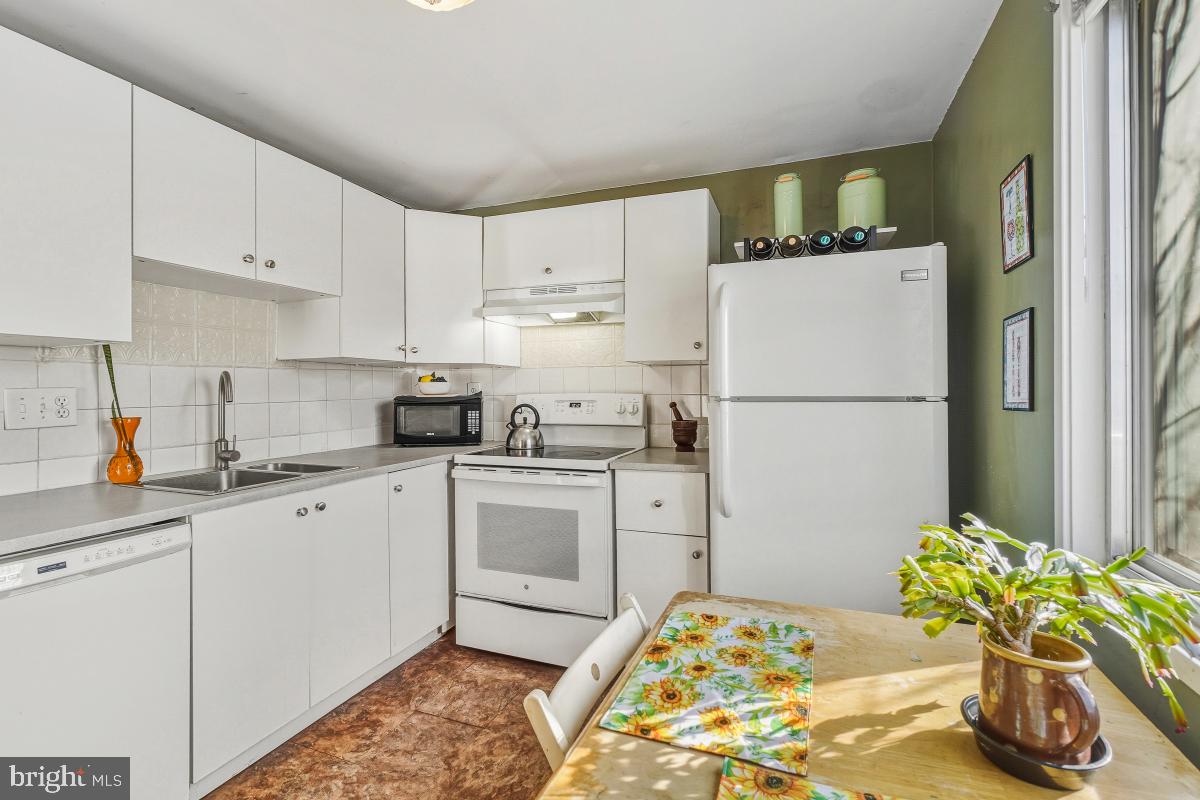 STEDWICK TOWNHOUSES - Residential