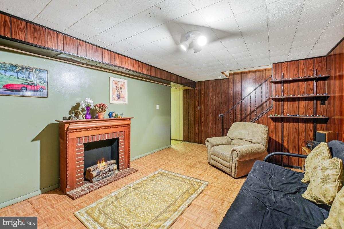 STEDWICK TOWNHOUSES - Residential