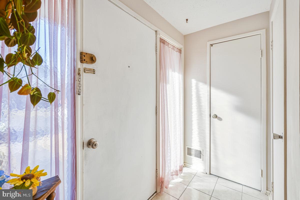 10559 CAMBRIDGE COURT