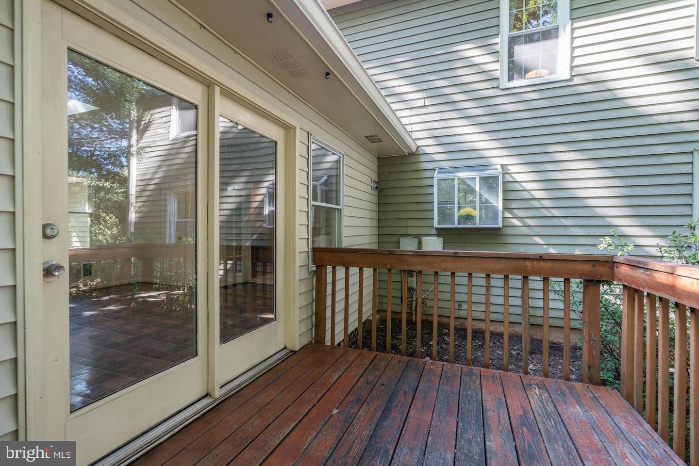 TREESIDE - Residential Lease