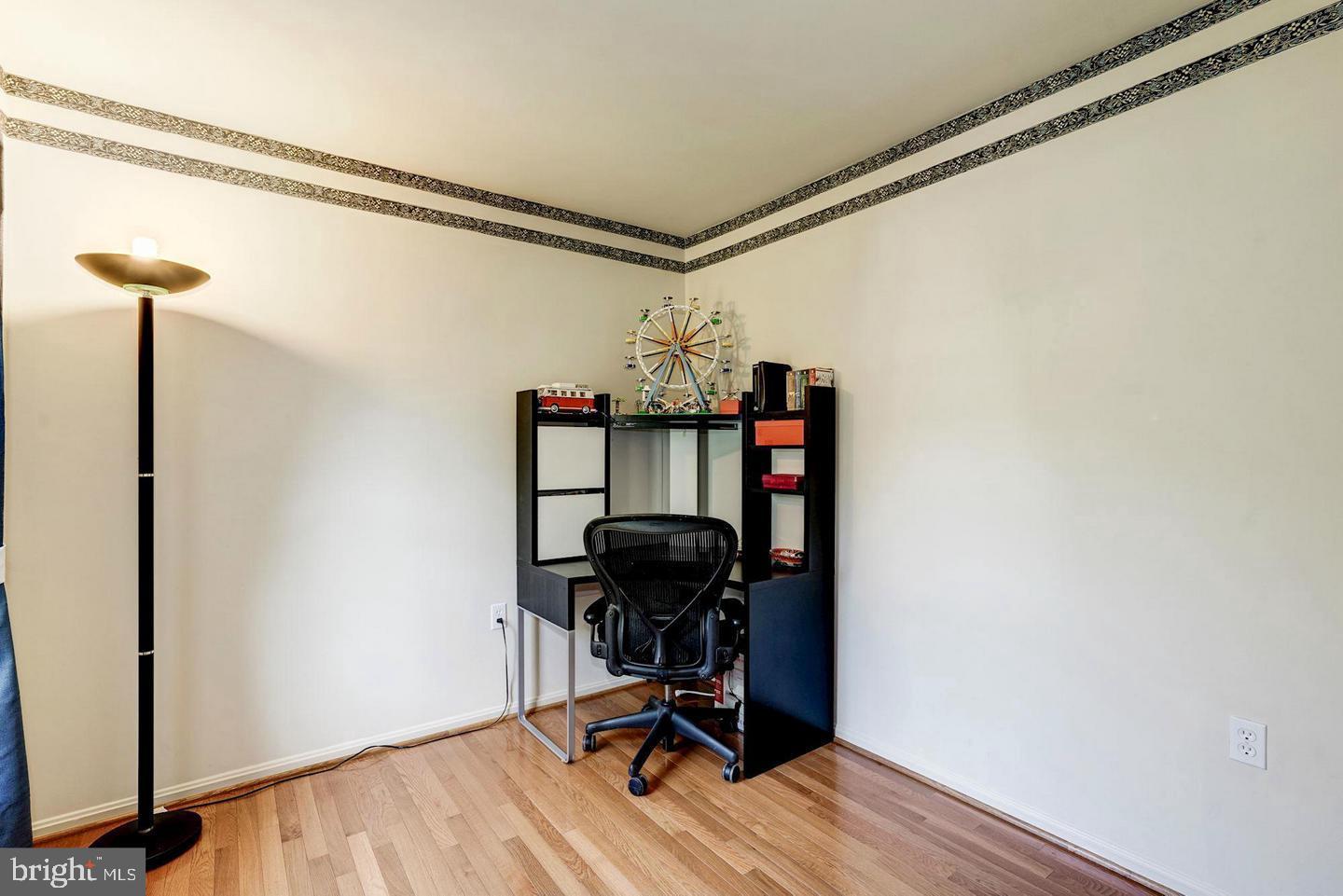 TREESIDE - Residential Lease