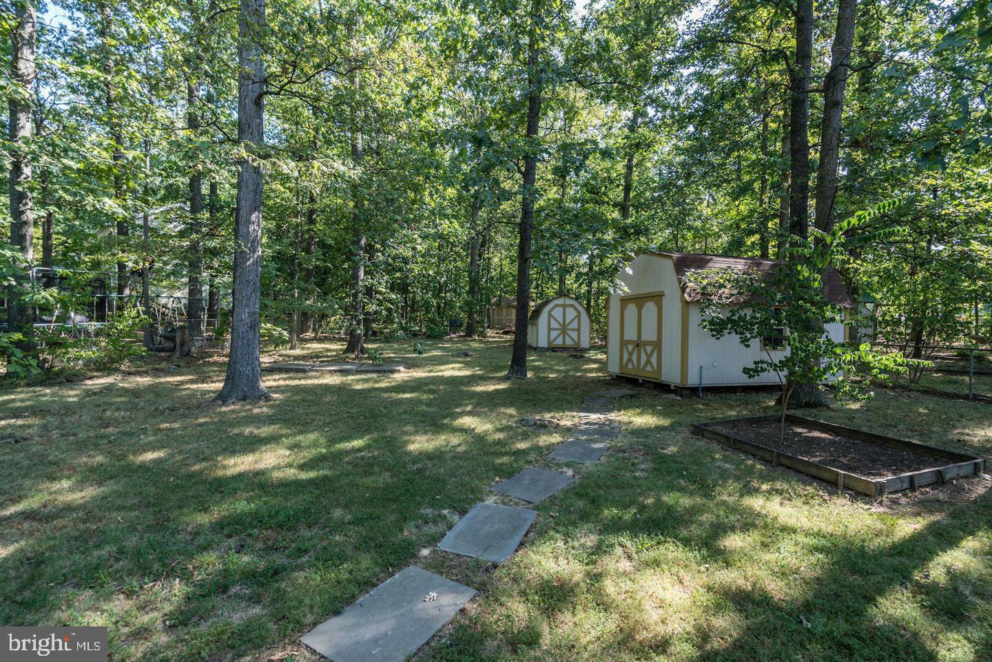 TREESIDE - Residential Lease