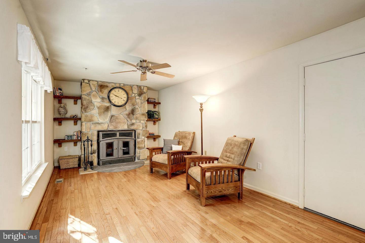 TREESIDE - Residential Lease