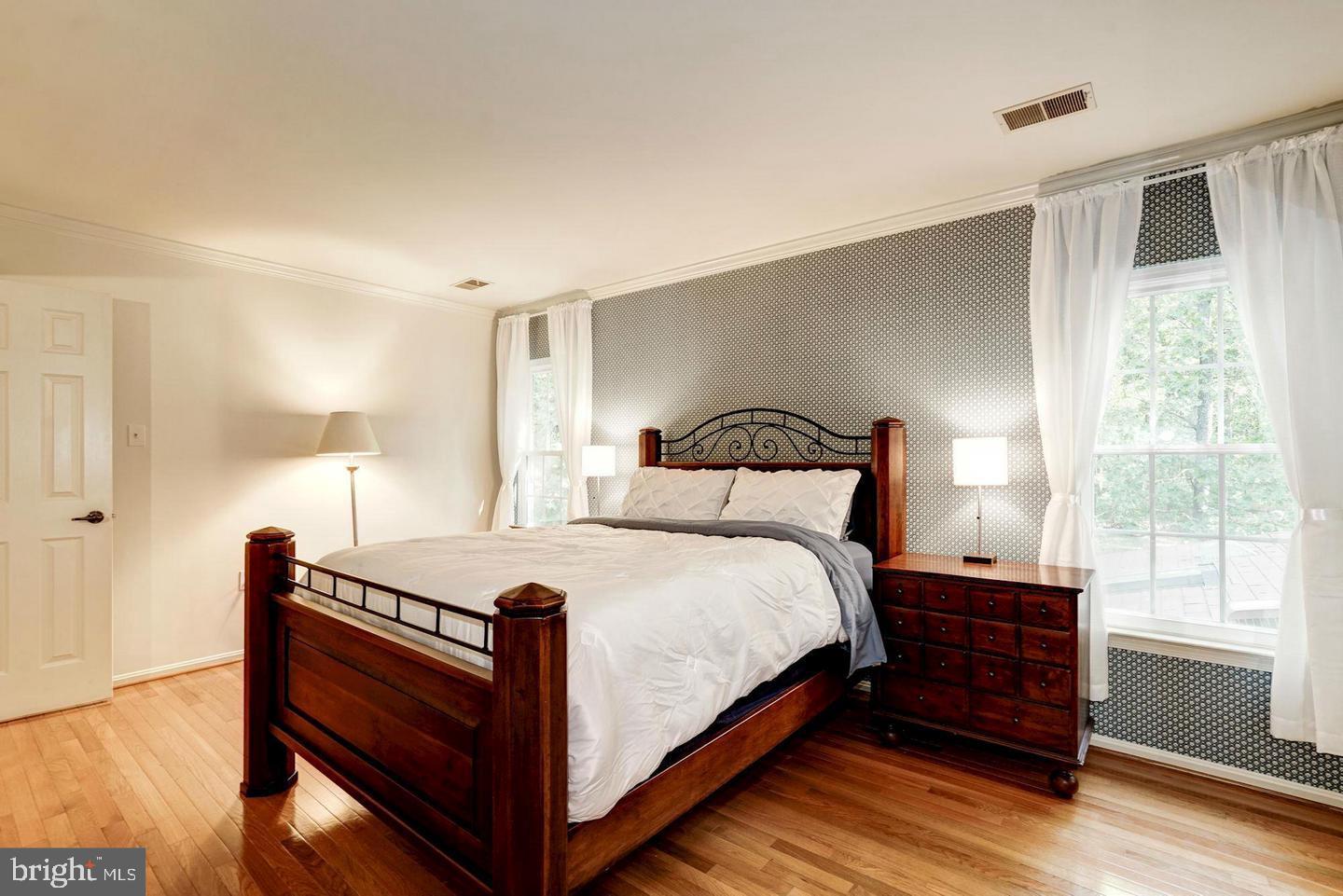 TREESIDE - Residential Lease